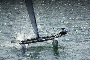 MARSTRAND, SWEDEN - JULI 3, 2019: GKSS Maç Kupası İsveç - Marstrand İsveç 'te Büyük Tekne Yarışı M32 Katamaran Yarışı - İsveç' teki Marstrand Yarışı 'nda Büyük Tekne Katamaran Yelkenli Yarışı.