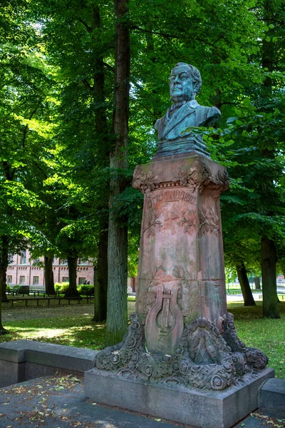 Busto o estatua en honor a Otto Lindblad en City Lund, Skane Suecia. — Foto de Stock