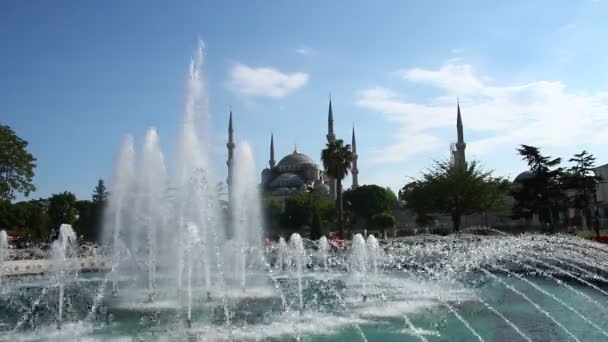 Blaue Moschee und Sultanahmet Platz — Stockvideo