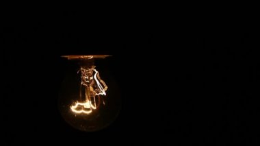 Karanlıkta hareket ampul