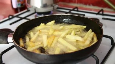 sağlıksız yiyecek mutfak at