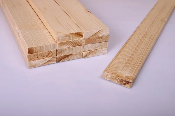 Нова деревина на столі — стокове фото