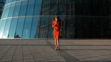 Mutlu kadın kazanma mutlu