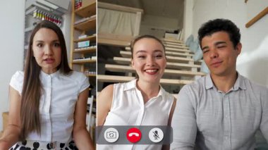 İki öğrenci çevrimiçi bir platformda buluşuyor, gülümsemelerini paylaşıyor ve fikirleri tartışıyorlar. Onların canlı etkileşimleri eğlenceli bir ortamda öğrenmeyi ve yaratıcılığı teşvik eder..