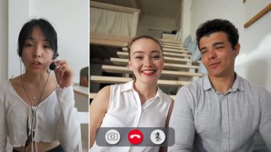 İki öğrenci, evlerinin rahatlığından öğrenme yolculuklarında yüzlerindeki gülümsemeyi ve düşünceli ifadeleri paylaşarak çevrimiçi canlı bir çağrı yapıyorlar..