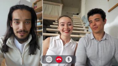 İki öğrenci bu etkileşimli oturumda farklı noktalardan iletişim ve öğrenme konularını incelerken, ayrı bir ekranda gülümseme ve içgörü paylaşıyor..