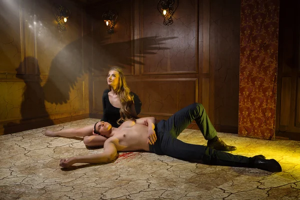 Melek kız genç bir adam kurtarır