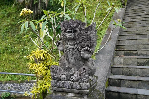 Estátua Antiga Leão Templo Pura Gunung Kawi Sebatu Bali Indonésia — Fotografia de Stock