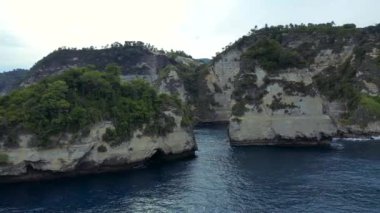 En vahşi, en güzel ve ulaşılması en zor yer Diamond Plajı, Nusa Penida
