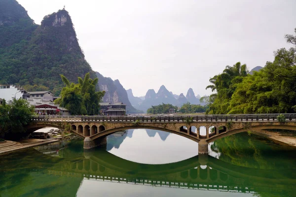 Řeka Most Xingping Rybářské Vesnice Yangshuo County — Stock fotografie
