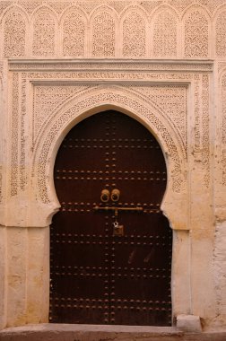 Fas 'ta geleneksel ve sanatsal kapı