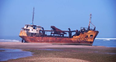 Mouth of the Oum Errabia river, the city of Azemmour in Morocco