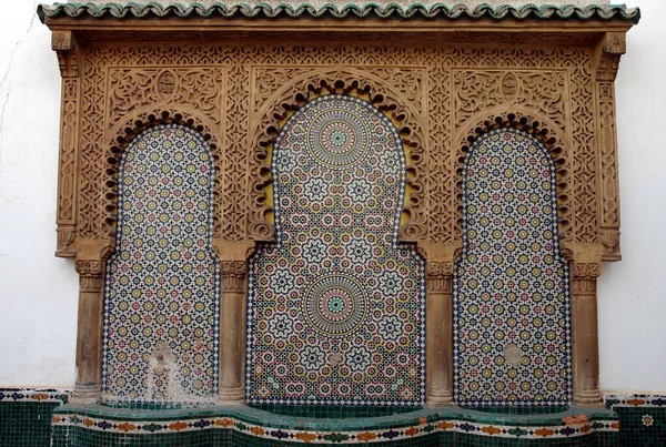 Bela Fonte Artesanal Marrocos — Fotografia de Stock