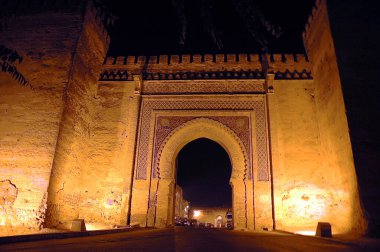Fas 'taki eski Meknes kasabasının mimarisi.