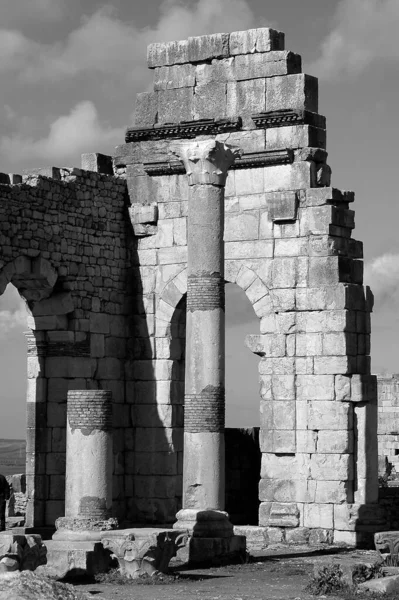 Sítio Arqueológico Volubilis Marrocos Preto Branco — Fotografia de Stock