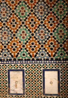 Fas 'ta geleneksel ve el işi zellige (taş)