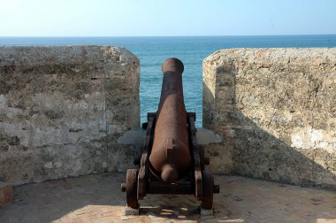 Fas 'taki eski pirinç top.