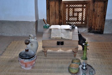 Marakeş, Fas 'ta Ben Yusuf' un İslami Madrassa Üniversitesi 'nde öğrenci odası.