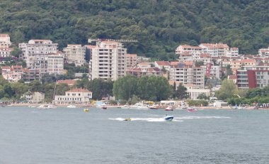 Karadağ Kotor Körfezi tekne manzaralı 