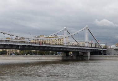 Rusya, Moskova şehrini yaz nehrinde görüyor