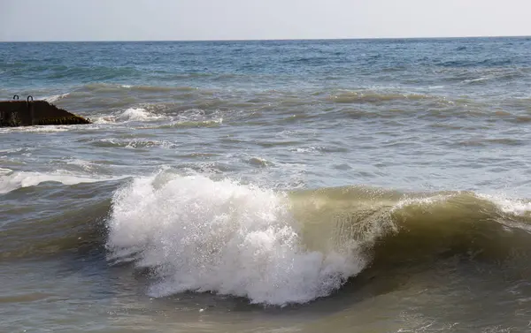Südküste Der Krim Meereswellen Frühling — Stockfoto