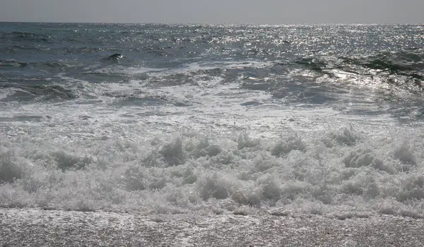 Costa Sul Crimeia Ondas Mar Primavera — Fotografia de Stock