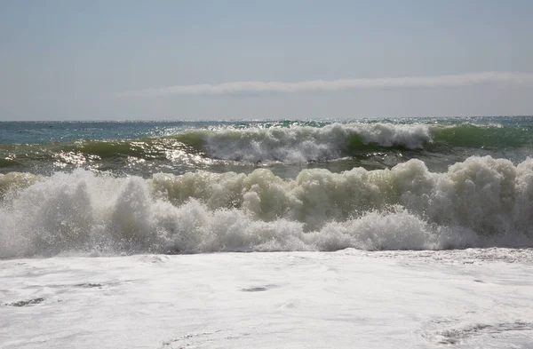 Costa Sul Crimeia Ondas Mar Primavera — Fotografia de Stock