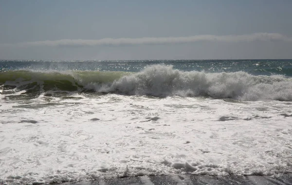 Costa Sul Crimeia Ondas Mar Primavera — Fotografia de Stock