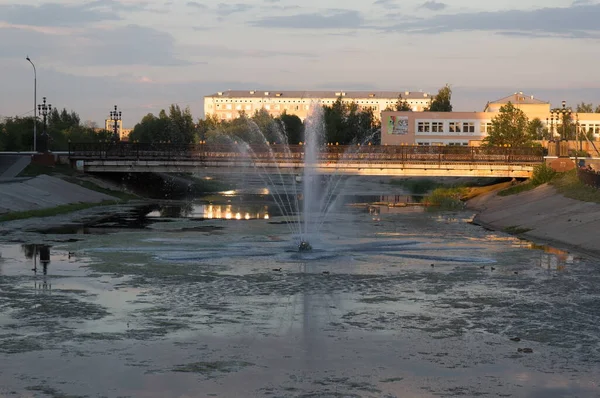 Visão Noturna Rio Kopa Centro Cidade Kokshetau República Cazaquistão — Fotografia de Stock