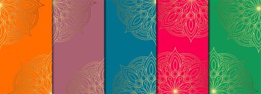 Zarif, klasik elementlerle altın mandala şablonu. Davetiye, broşür, menü, broşür, arka plan Premium Vektörü için harika