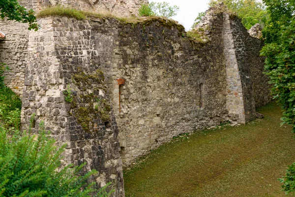 Fortress Walls Ancient Castle City Cesis Latvia Julho 2020 — Fotografia de Stock
