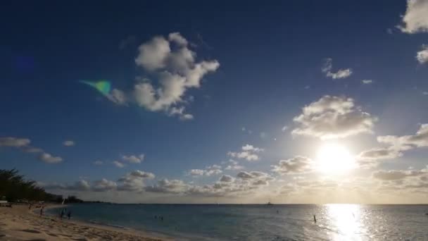 coucher de soleil tropical dans les Caraïbes 