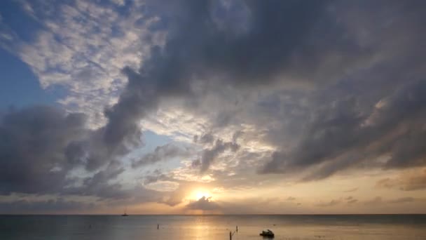 Atardecer tropical en el Caribe — Vídeos de Stock