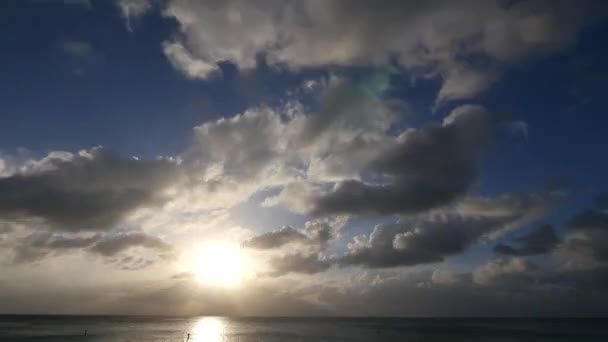 Тропический закат в Карибском море — стоковое видео