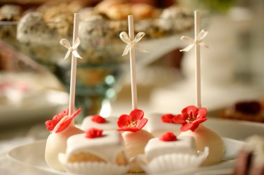 Seçici odak ile lezzetli tatlılar