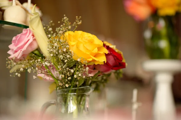 Blommor på nära håll med selektiv inriktning — Stockfoto