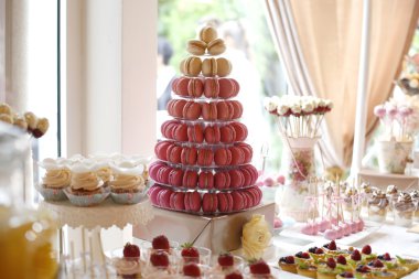 Tatlı tablo bir düğün için 