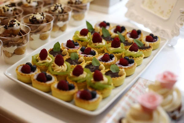 Dessert table for a wedding — Stock Photo, Image