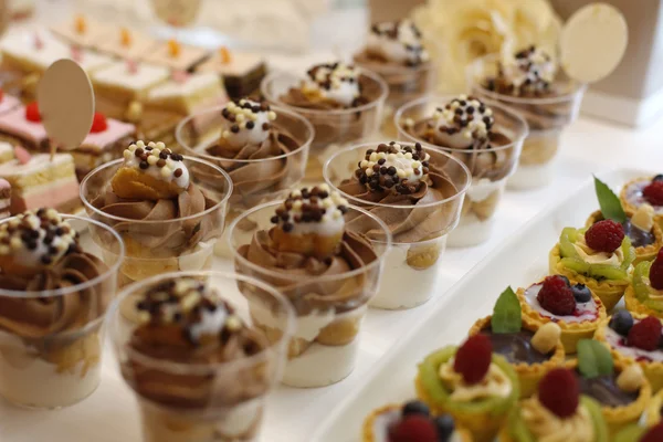 Dessert table for a wedding — Stock Photo, Image