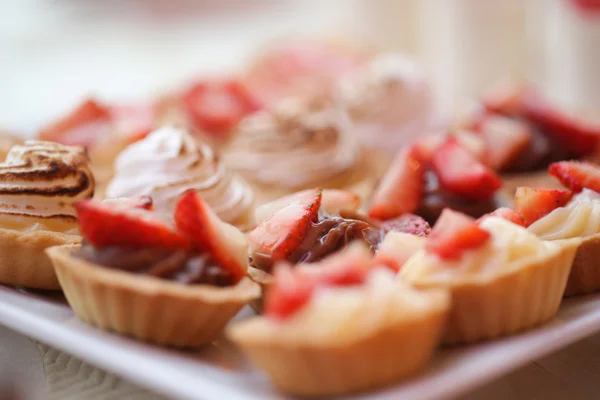 Mini dessert with strawberries — Stock Photo, Image