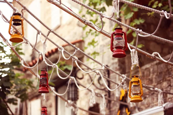 Vintage lâmpadas na rua — Fotografia de Stock