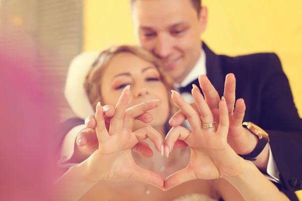 Happy bridal couple — Stock Photo, Image