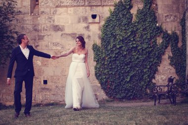 Gelin ve damat yürüyüş