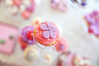 Düğün gününde lezzetli kek