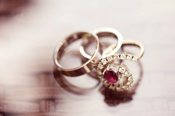 Beautiful wedding and engagement rings — Stock Photo, Image