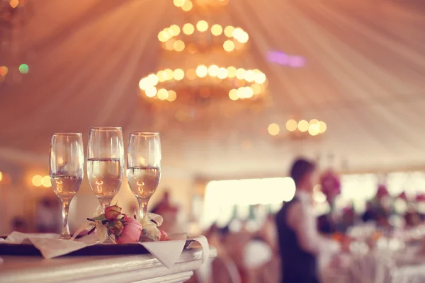 Glasses of wine in a restaurant — Stock Photo, Image