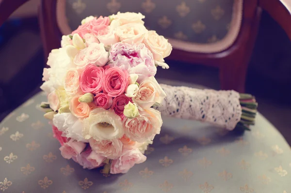 Beautiful wedding bouquet — Stock Photo, Image