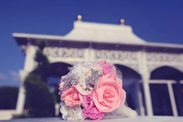 Bellissimi fiori di carta bouquet da sposa — Foto Stock