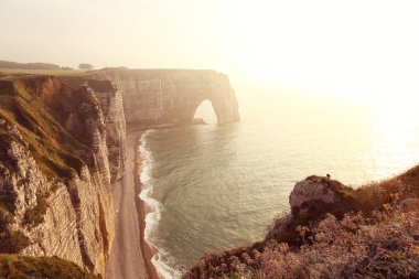 Etretat Aval Cliff, kayalar ve Normandy, Fransa için doğal kemer