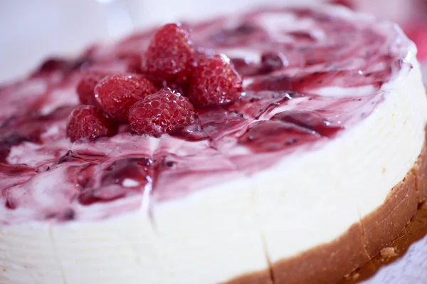 Köstlicher Kuchen mit Beeren — Stockfoto